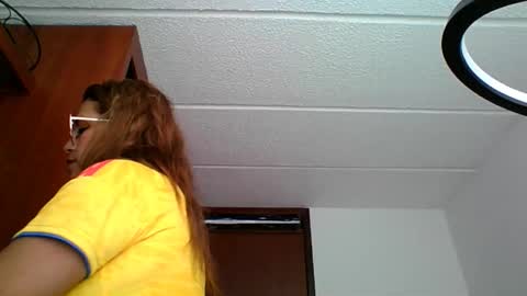 Rossana  online show from March 26, 1:05 pm