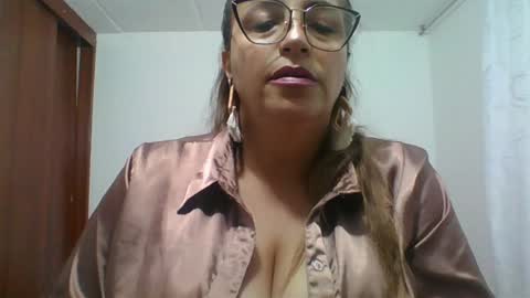 Snapshot of rossanalionheart chatting on February 8, 10:29 pm Rossana online show from February 8, 10:29 pm