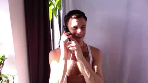 RossCollab online show from November 18, 4:10 pm