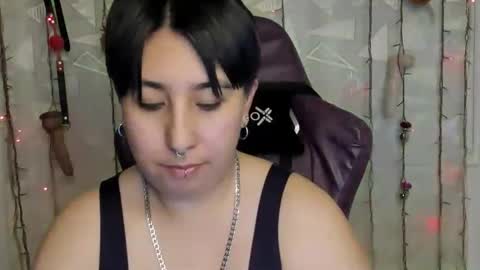 ROSSE DEMOND  online show from May 15, 3:04 am