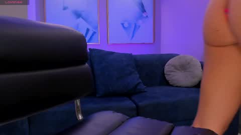 Rossie Rivers online show from April 3, 1:51 pm