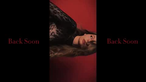 rosy_black_ online show from October 26, 6:18 pm