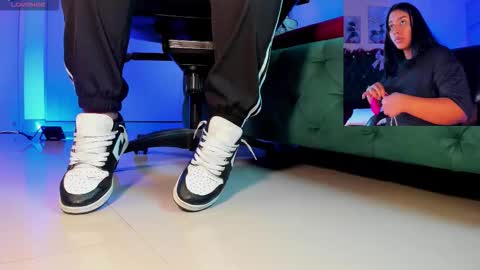 rosyejones online show from December 2, 3:16 am