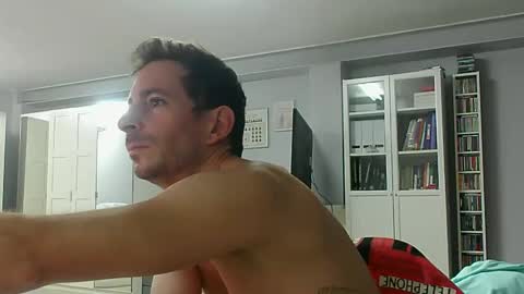 Snapshot of roubarixx chatting on September 17, 7:23 am roubarixx online show from September 17, 7:23 am