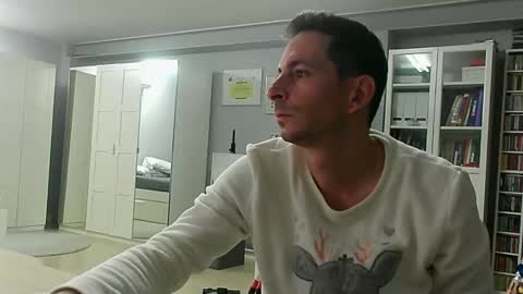 Snapshot of roubarixx chatting on October 21, 8:19 am roubarixx online show from October 21, 8:19 am
