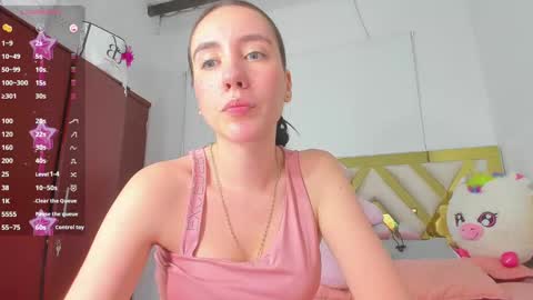 Snapshot of rousee_yarelds chatting on September 22, 5:55 am rousee_yarelds online show from September 22, 5:55 am