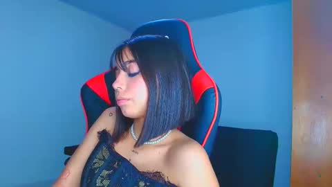 rousse_violet online show from November 10, 12:02 am