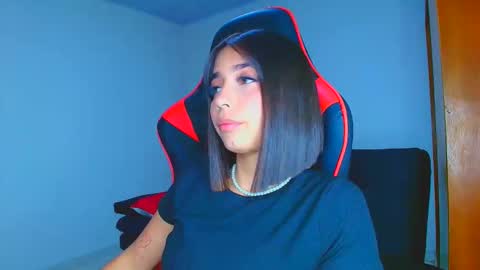 rousse_violet online show from December 16, 3:14 am