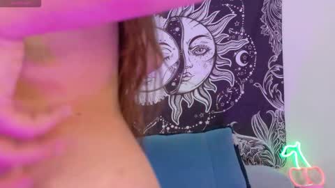 Snapshot of roxana_mill chatting on October 10, 11:09 pm Roxana online show from October 10, 11:09 pm