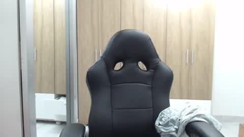 Snapshot of roxanalove7 chatting on February 6, 4:31 am Roxana online show from February 6, 4:31 am