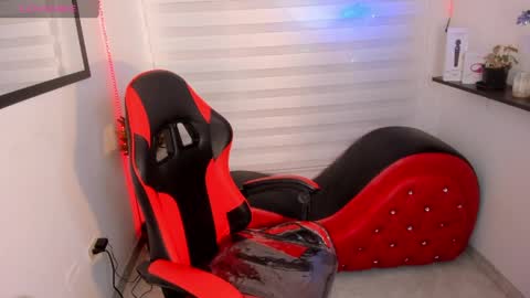 roxanne_morelli online show from March 31, 12:38 pm