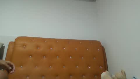 Snapshot of roxieblue_ chatting on October 23, 8:42 pm Roxie Blue online show from October 23, 8:42 pm
