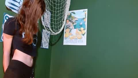 Roxie online show from October 3, 2:43 am