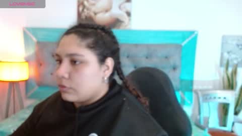 roxiie online show from October 4, 3:04 am