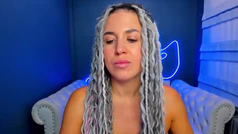 Snapshot of roxy_mars chatting on September 20, 2:36 am Roxy online show from September 20, 2:36 am