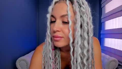Snapshot of roxy_mars chatting on March 11, 5:02 am Roxy online show from March 11, 5:02 am