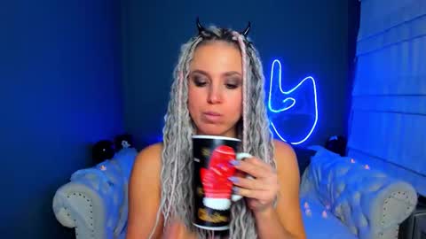 Roxy online show from October 30, 2:12 am