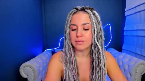 Roxy online show from February 3, 2:19 am