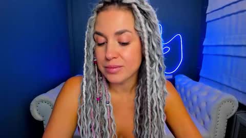 Snapshot of roxy_mars chatting on September 12, 2:13 am Roxy online show from September 12, 2:13 am