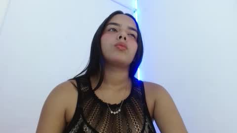 roxy_stone1 online show from October 27, 7:47 pm