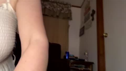 Roxy and Brock online show from December 17, 11:39 am