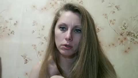 roxyfox18x01 online show from February 19, 8:30 pm