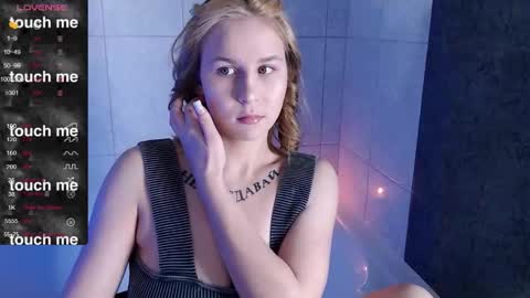 angela online show from November 30, 9:05 am