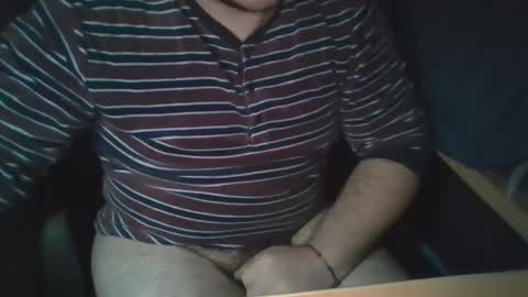 Snapshot of ruben90mr chatting on December 4, 2:03 am ruben90mr online show from December 4, 2:03 am