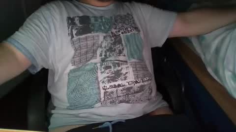 Snapshot of ruben90mr chatting on October 30, 3:34 pm ruben90mr online show from October 30, 3:34 pm