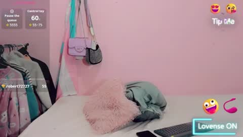 rubi_angels_ online show from July 15, 9:52 pm
