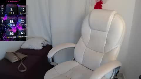 Rubi online show from November 26, 6:37 pm