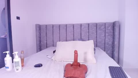 Rubi online show from May 7, 1:18 pm