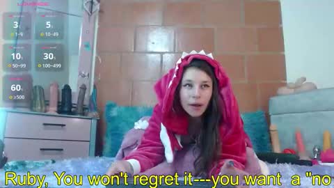 rubyemerald_ online show from March 3, 2:07 am