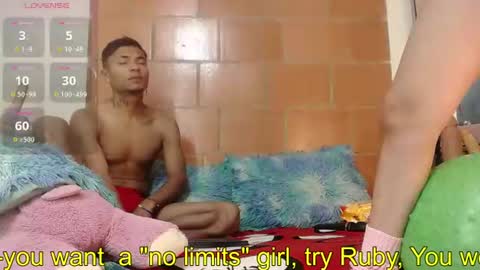 rubyemerald_ online show from July 7, 3:27 pm