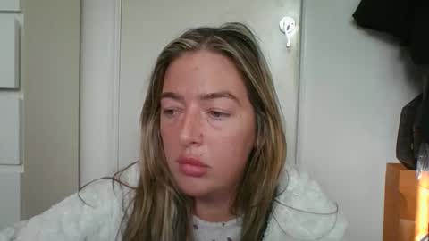 rubyredxxxoxxx online show from March 25, 8:32 am