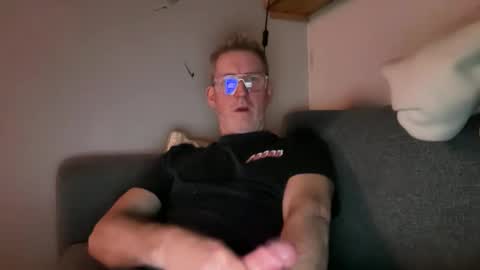 ruedog72 online show from October 12, 2:15 am