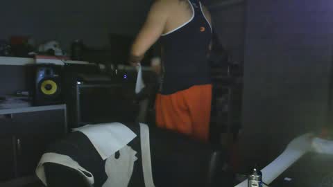 Chico que rico Caliente online show from January 22, 4:55 am