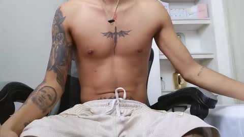  R U S S E L L  online show from February 4, 1:26 pm