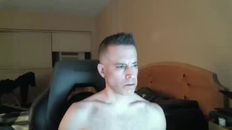 rustic_cuse_777 online show from October 11, 4:06 am