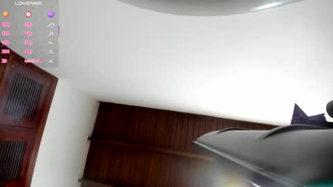 Ruth online show from November 5, 1:02 pm