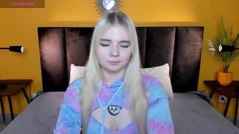 ruthbryant online show from November 23, 2:20 am