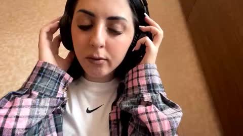 Cindy online show from November 13, 9:23 am