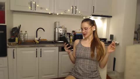 ruxandradanny online show from December 19, 4:24 pm