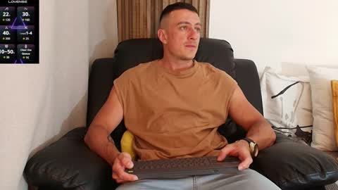 Sr Coast online show from April 3, 12:06 am