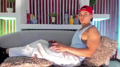 Ryan online show from November 6, 3:31 am