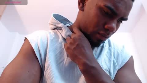 Instagram  Ryandwrn online show from April 13, 8:46 pm