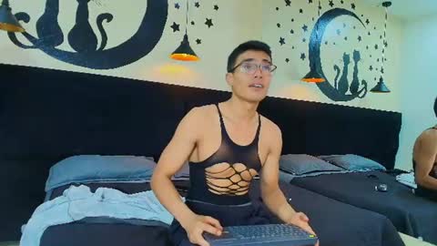 ryannfox_ online show from July 28, 4:32 am