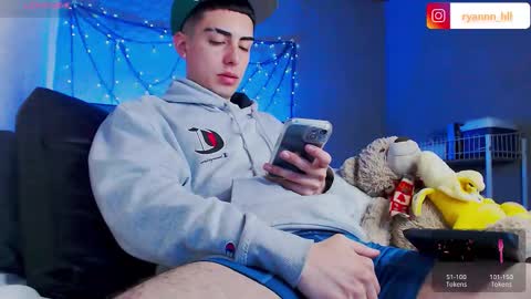 Ryannhill  online show from November 26, 10:56 am