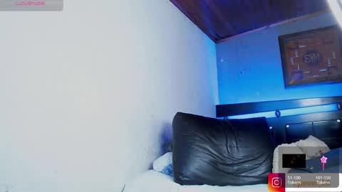Ryannhill  online show from May 26, 4:07 am