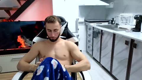 ryanstorm1 online show from November 27, 4:03 pm